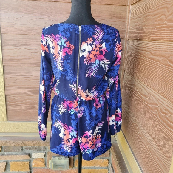 One Clothing Blue Tropical Long Sleeve Romper Size Small - Picture 13 of 16